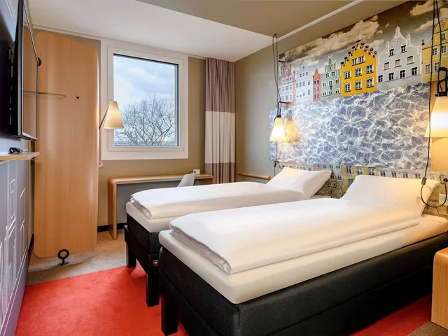 غرفة قياسية بسريرين منفصلين، Ibis Landshut City 2/4