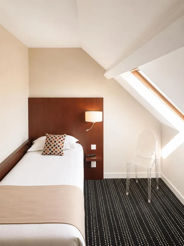 غرفة قياسية بسرير مزدوج وسرير فردي، Kyriad Saint Malo Ouest Dinard 3/7