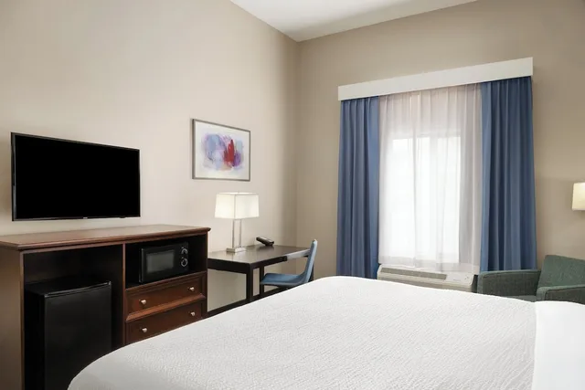 Standard, Multiple Beds، Garner Hotel Page - Lake Powell Area By IHG 3/10