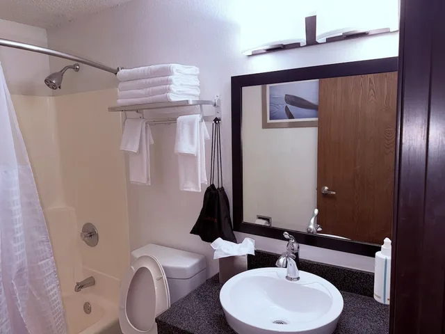 غرفة قياسية بسريرين مزدوجين، Motel6 Albert Lea, MN 9/10