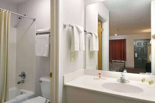 Room, 2 Double Beds, Smoking, Super 8 by Wyndham Acworth/Atlanta Area GA 7/9