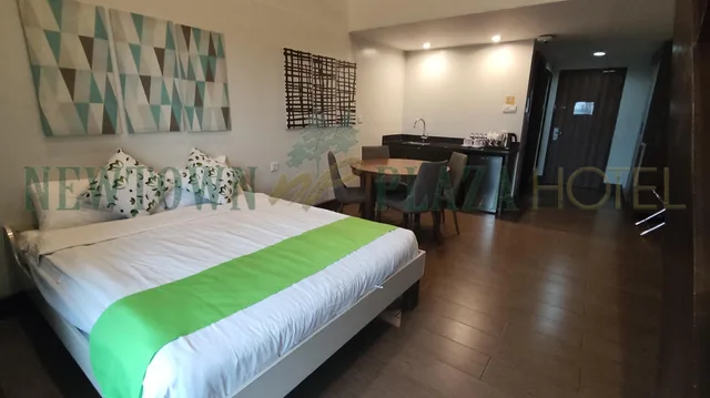 غرفة عائلية بسرير مزدوج، Newtown Plaza Hotel 2/2