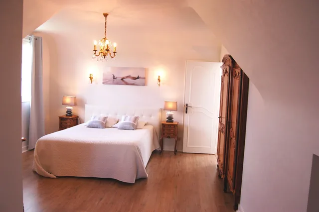 فيلا فاخرة بسريرين كوين بـ4 غرف نوم بحوض استحمام، La Malouiniere Des Longchamps 4/10