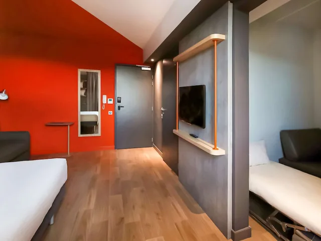 Family, 1 Double and 2 Murphy Beds، ibis budget Geneve Saint Genis Pouilly 6/10