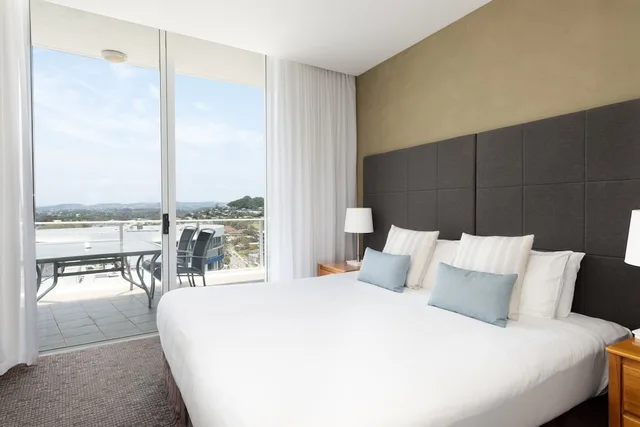 2 Bedrooms, Apartment, Dual Key, Mantra Twin Towns 2/5