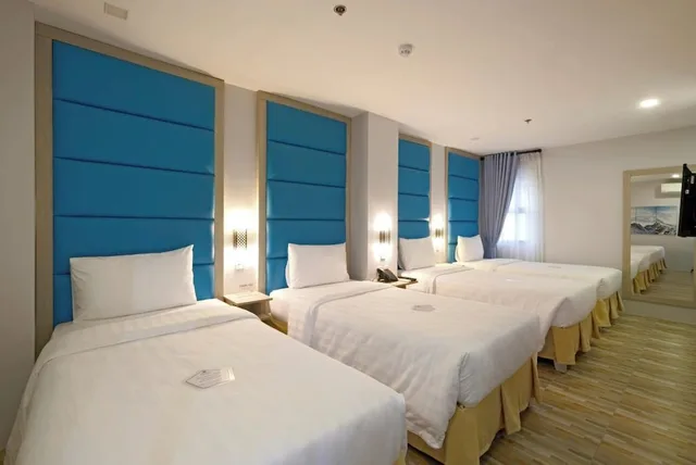 غرفة رباعية بأربعة أسرّة، Amethyst Boutique Hotel Cebu 1/1
