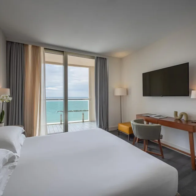 جناح سوبيريور بسرير كينج، Excelsior Hotel, Spa & Lido 4/10