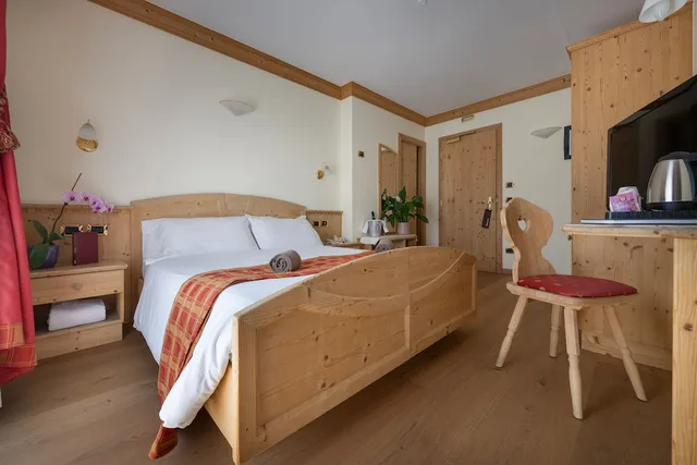 غرفة كومفورت بسرير مزدوج أو سريرين منفصلين، Cristallo Hotel 2/10