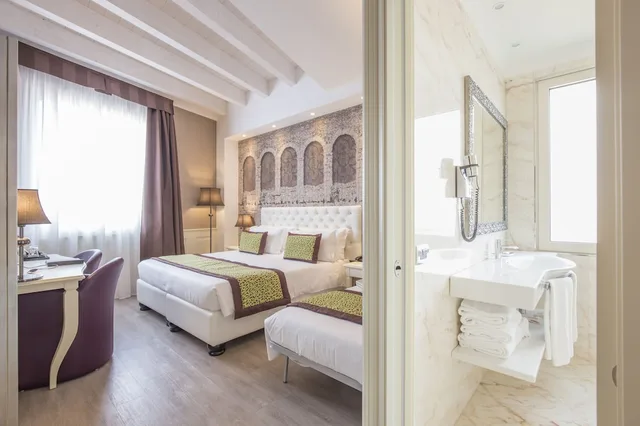 غرفة ديلوكس ثلاثية بسرير كينج وسرير فردي، Hotel San Pietro 2/3