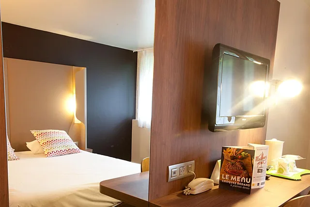 Room, Double Bed, Hotel Campanile Clermont Ferrand Sud - Aubiere 4/8