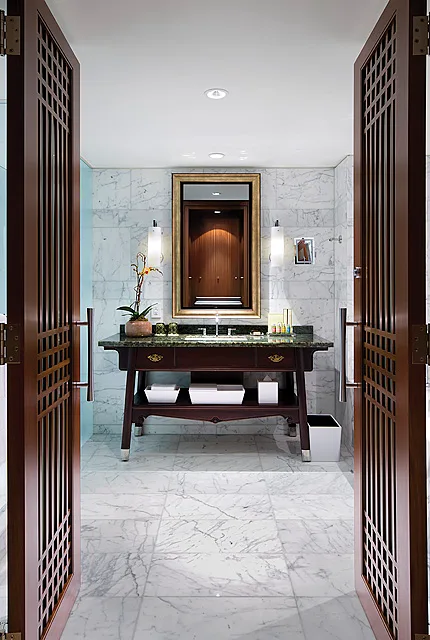 غرفة تنفيذية بسريرين منفصلين، Shangri-La Toronto 1/1