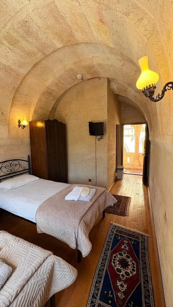 Arch, Twin Beds، Nature Park Cave Hotel 9/10