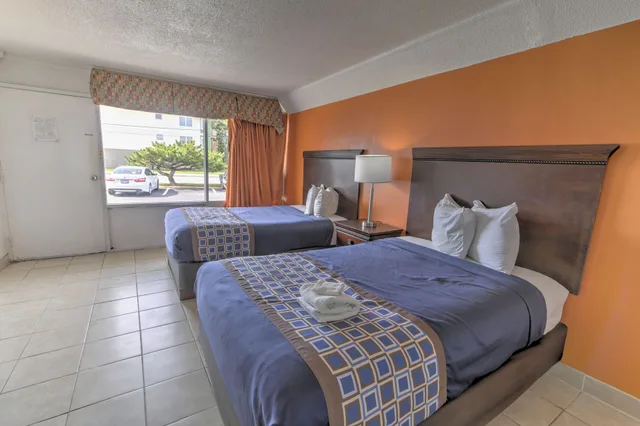 غرفة قياسية بسريرين مزدوجين، White Marlin Inn 4/6