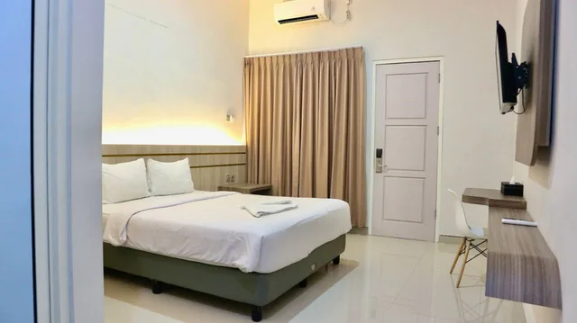 غرفة ديلوكس، El Malik Hotel Sumenep 4/4