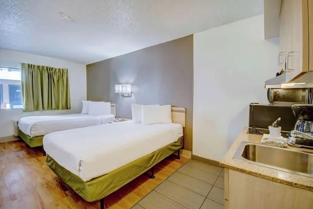 غرفة ديلوكس بسريرين مزدوجين بمطبخ صغير للمدخنين، Studio6 Tucson, AZ - Irvington Road 3/7