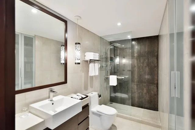 1 Bedroom, Residential, Suite, King Bed, Living Area, Balcony, Kitchenette، Marriott Suites Pune 5/9