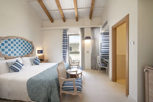 Family, 1 Double and 3 Single Beds، Vivosa Apulia Resort 1/6
