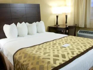 Room, King Bed, Sofa, Best Western Green Tree Inn 7/10