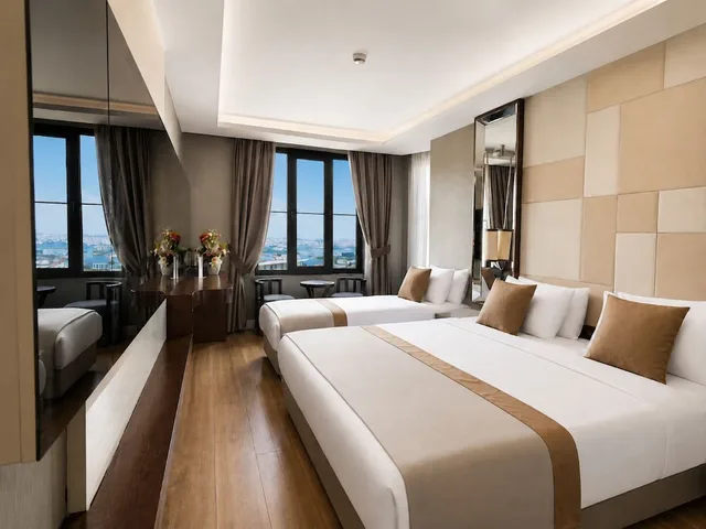 غرفة ديلوكس ثلاثية بسرير مزدوج وسرير فردي بإطلالة على البحر، The Biancho Hotel Pera 4/10