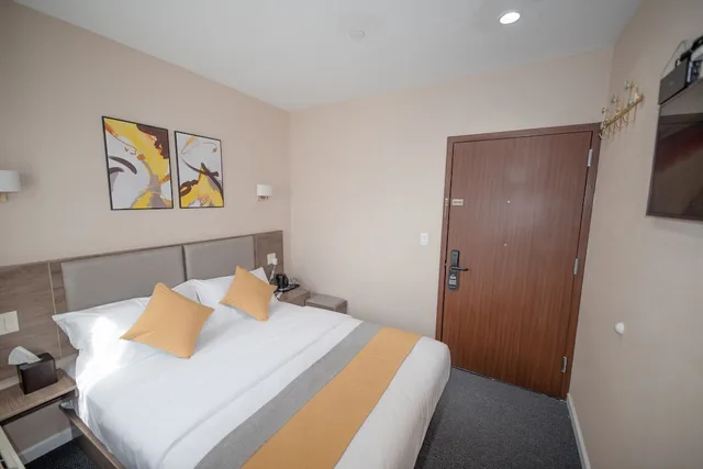 غرفة أساسية بسرير كوين، Flushing Garden Hotel 5/9