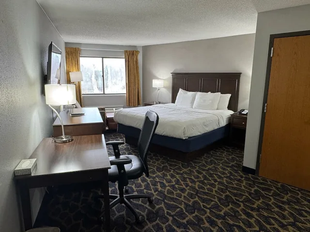 غرفة ديلوكس بسرير كينج، Greenstay Hotel and Suites St James 1/2