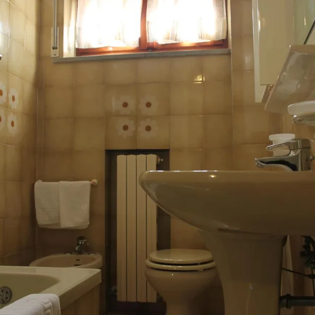 غرفة ثلاثية، Hotel Girasole 7/7