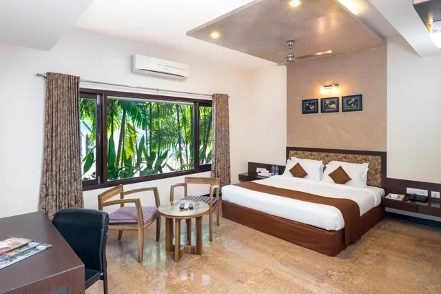 Executive, Queen Bed, SUNRAY VILLAGE RESORT 1/2
