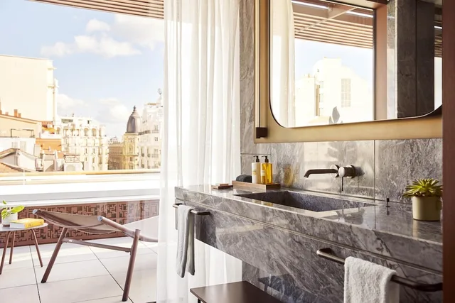 جناح ركني بسرير كينج بشرفة، Hyatt Thompson Madrid 5/5