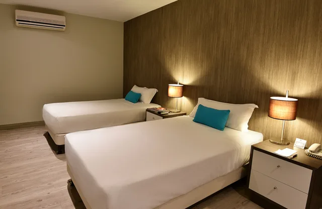 غرفة سوبيريور بسريرين منفصلين، Mariel Hotel 2/3