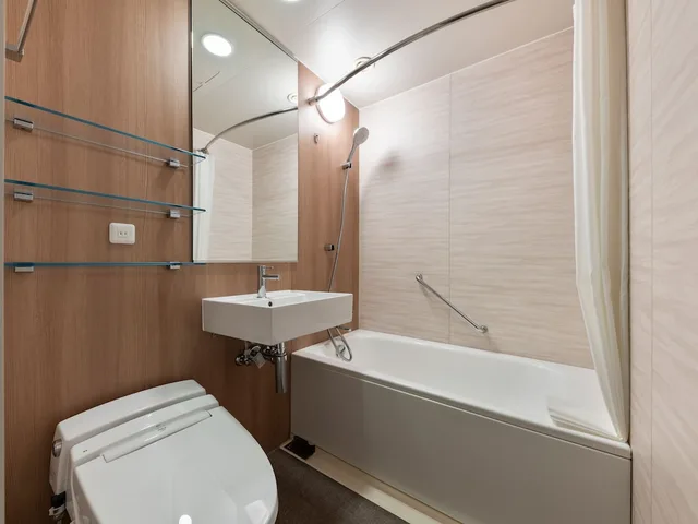 Renovated, Standard, King Bed، Mitsui Garden Hotel Sendai 2/3