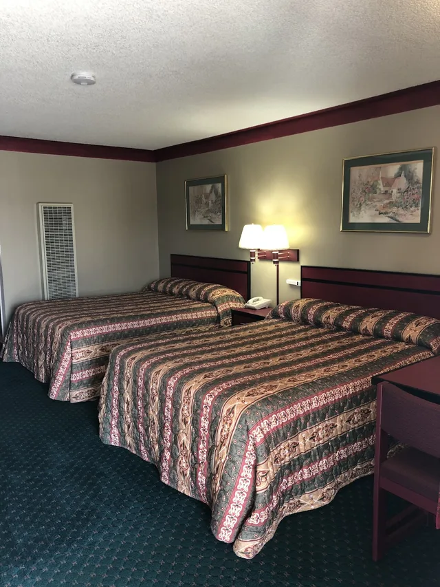 غرفة بسريرين كوين، Travel Inn 1/5