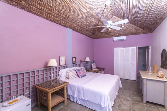 غرفة ديلوكس بسرير مزدوج بإطلالة على البحر بشرفة، Bequia Beachfront Villa Hotel 1/1