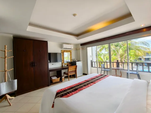غرفة قياسية بسرير كوين بإطلالة على المسبح، Wild Orchid Villa Krabi 9/10