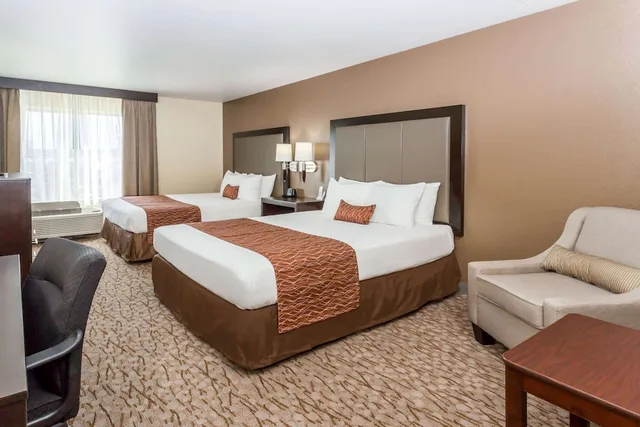 غرفة بسريرين كوين لذوي الإعاقة، Wingate by Wyndham Joliet 3/6