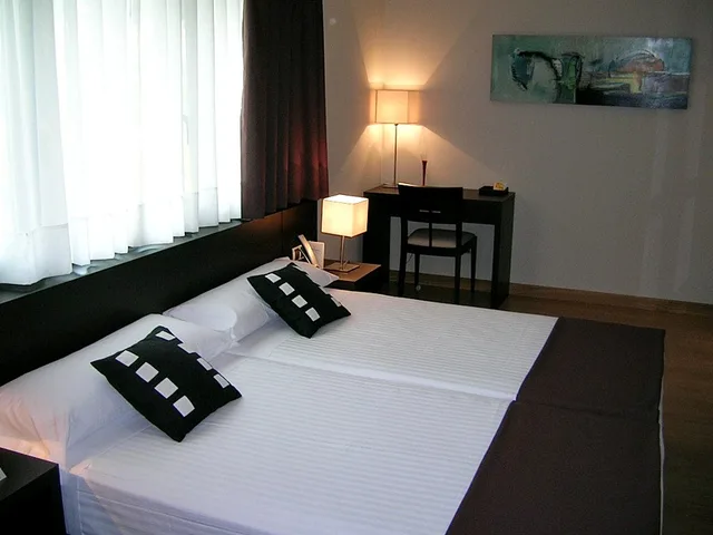 غرفة بسرير مزدوج، Hotel Plazaola 3/3