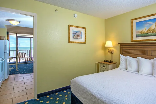 Schooner, Junior Suite, Ocean Front، Compass Cove Resort 1/2