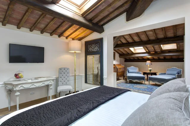 جناح جونيور، VILLA LE CALVANE 1/1