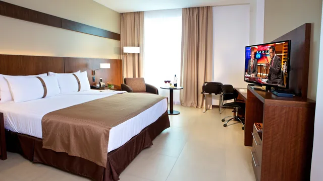 غرفة بسرير كينج، Holiday Inn Guayaquil Airport 3/9
