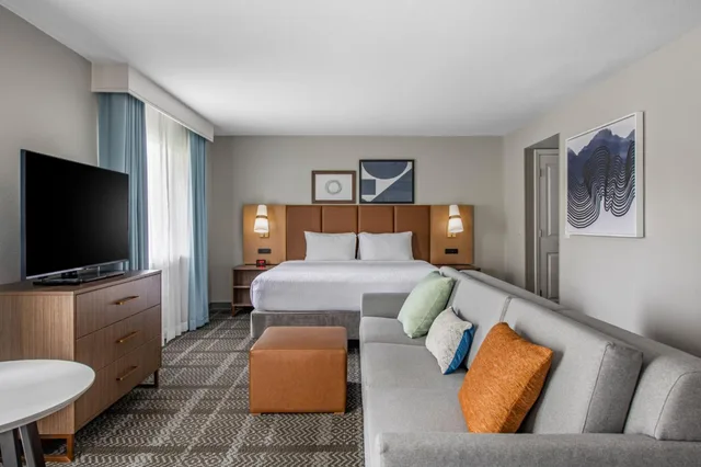 جناح استوديو بسرير كينج بحوض استحمام لذوي الإعاقة، Residence Inn Oxnard River Ridge 4/6