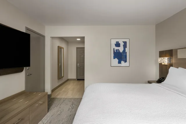 غرفة بسرير كينج لذوي الإعاقة، Holiday Inn Express Hotel And Suites Paso Robles 1/8