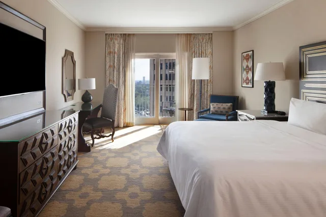 Premium, King Bed, Riverside, Balcony، Westin Riverwalk Hotel 1/4