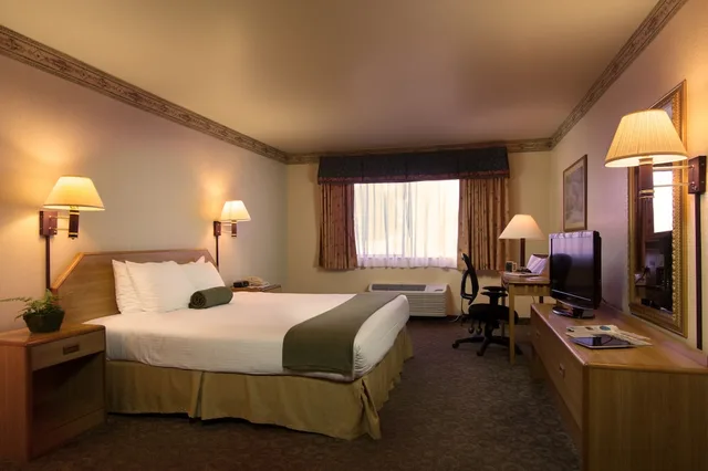 غرفة ديلوكس بسريرين كوين، The Redwood Riverwalk A Boutique Hotel 4/10