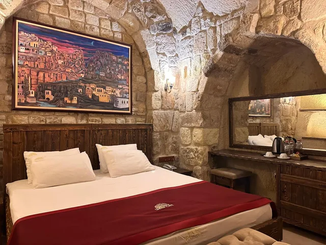Deluxe, Double Bed, Under Cave Hotel 1/10