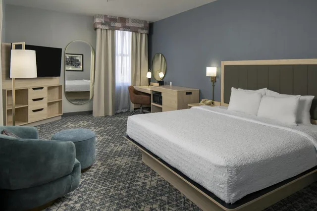 استوديو بسرير كينج مع أريكة لذوي الإعاقة، Hampton Inn Suites Montgomery 1/6