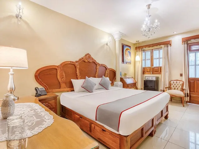 غرفة ديلوكس بسرير كينج، Hotel Boutique Casa Garay 2/3