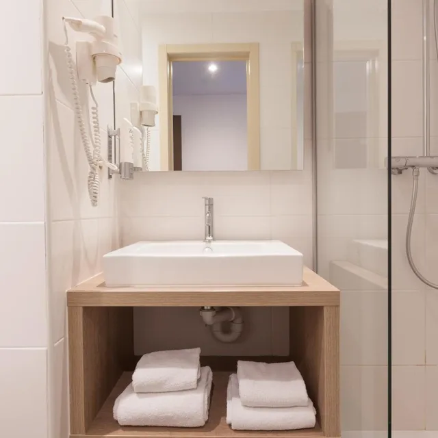 غرفة مفردة، Hotel Villa Royale 5/7