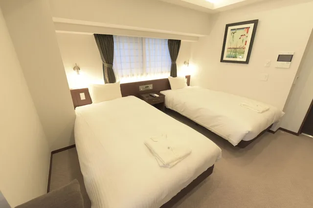 غرفة قياسية ركنية بسريرين منفصلين، Hotel Brilio Asakusabashi 1/4