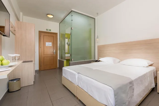 غرفة قياسية بسرير مزدوج أو سريرين منفصلين بإطلالة على الجبل، Princess Golden Beach Hotel 6/7