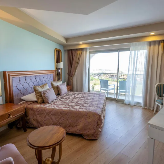 جناح جونيور، J Adore Deluxe Hotel Spa 1/10