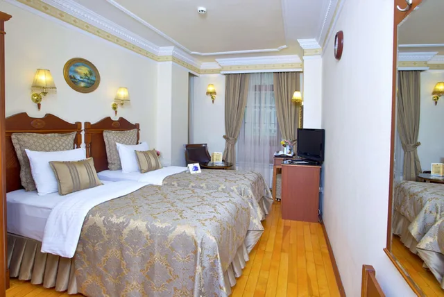 غرفة ثلاثية بثلاثة أسرّة، Best Western Empire Palace 1/3
